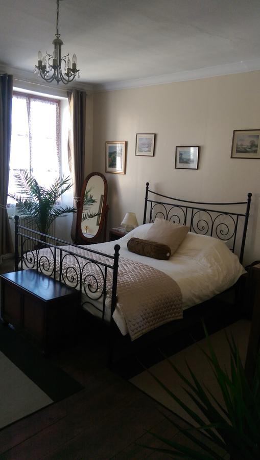 Vingt Grand Rue Bed & Breakfast Champagne-Mouton Екстериор снимка