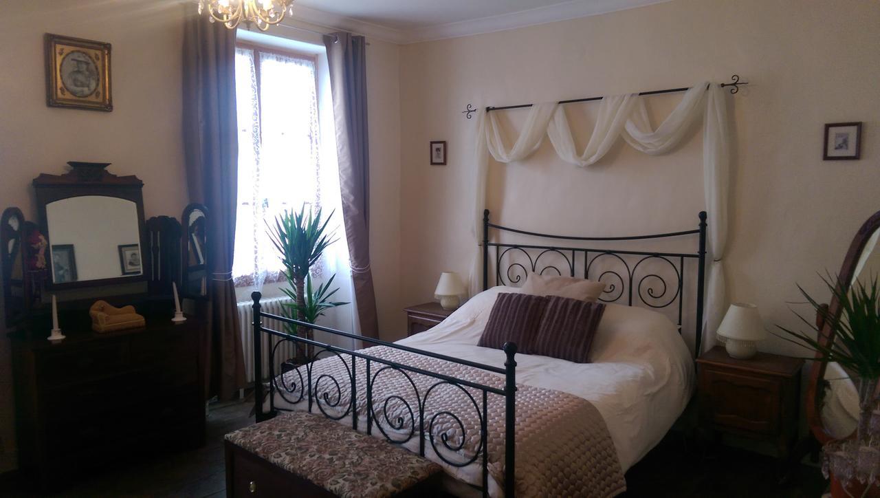 Vingt Grand Rue Bed & Breakfast Champagne-Mouton Екстериор снимка
