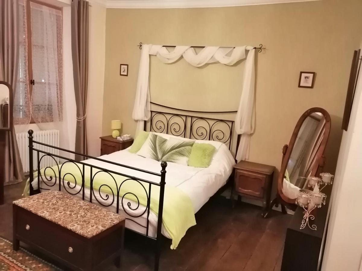 Vingt Grand Rue Bed & Breakfast Champagne-Mouton Екстериор снимка