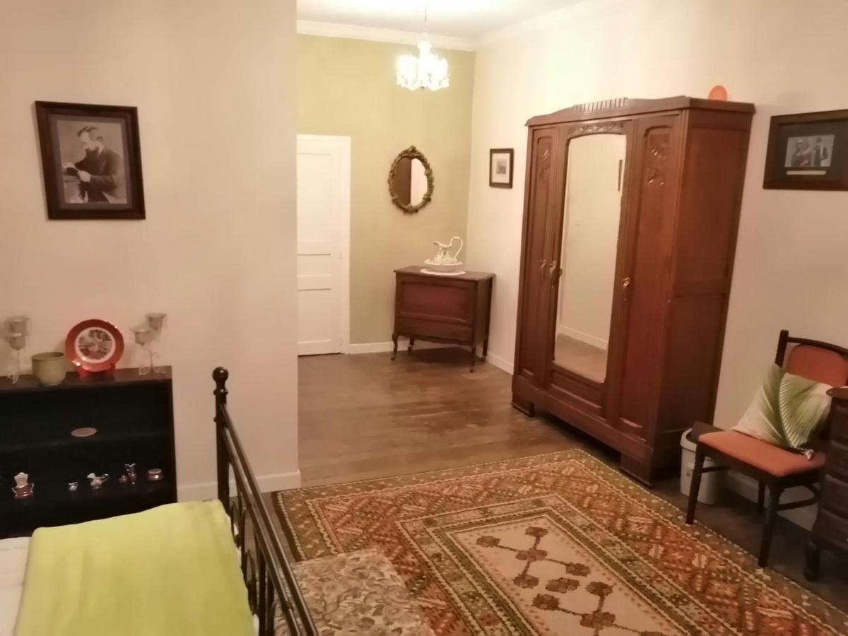Vingt Grand Rue Bed & Breakfast Champagne-Mouton Екстериор снимка
